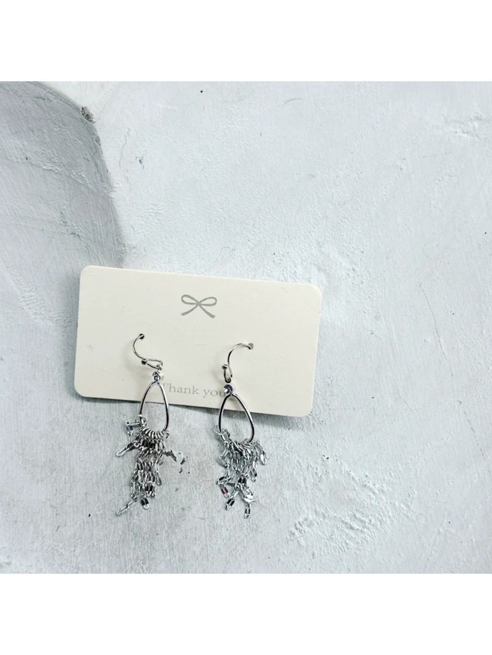 2554mc. Silvertone Chandelier Earrings